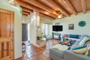 Bright Santa Fe Condo about Half-Mi to Meow Wolf!